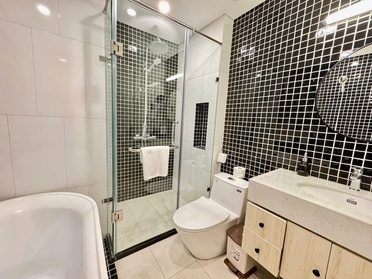 Bán toà nhà Hào Nam 115 m², 23,5 tỷ, 19 căn hộ cho thuê, 8 tầng thang máy, thu 150tr/tháng