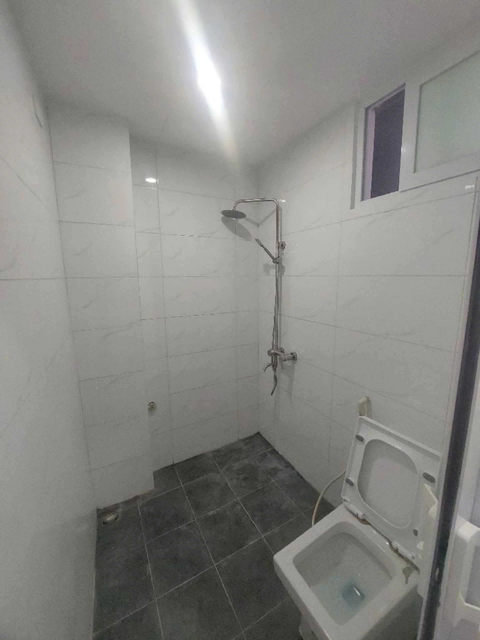 SIÊU HỜI! Bán nhà riêng 5,5 tỷ tại Phố Hoàng Cầu, Đống Đa, 30m2, 3PN, 3PT