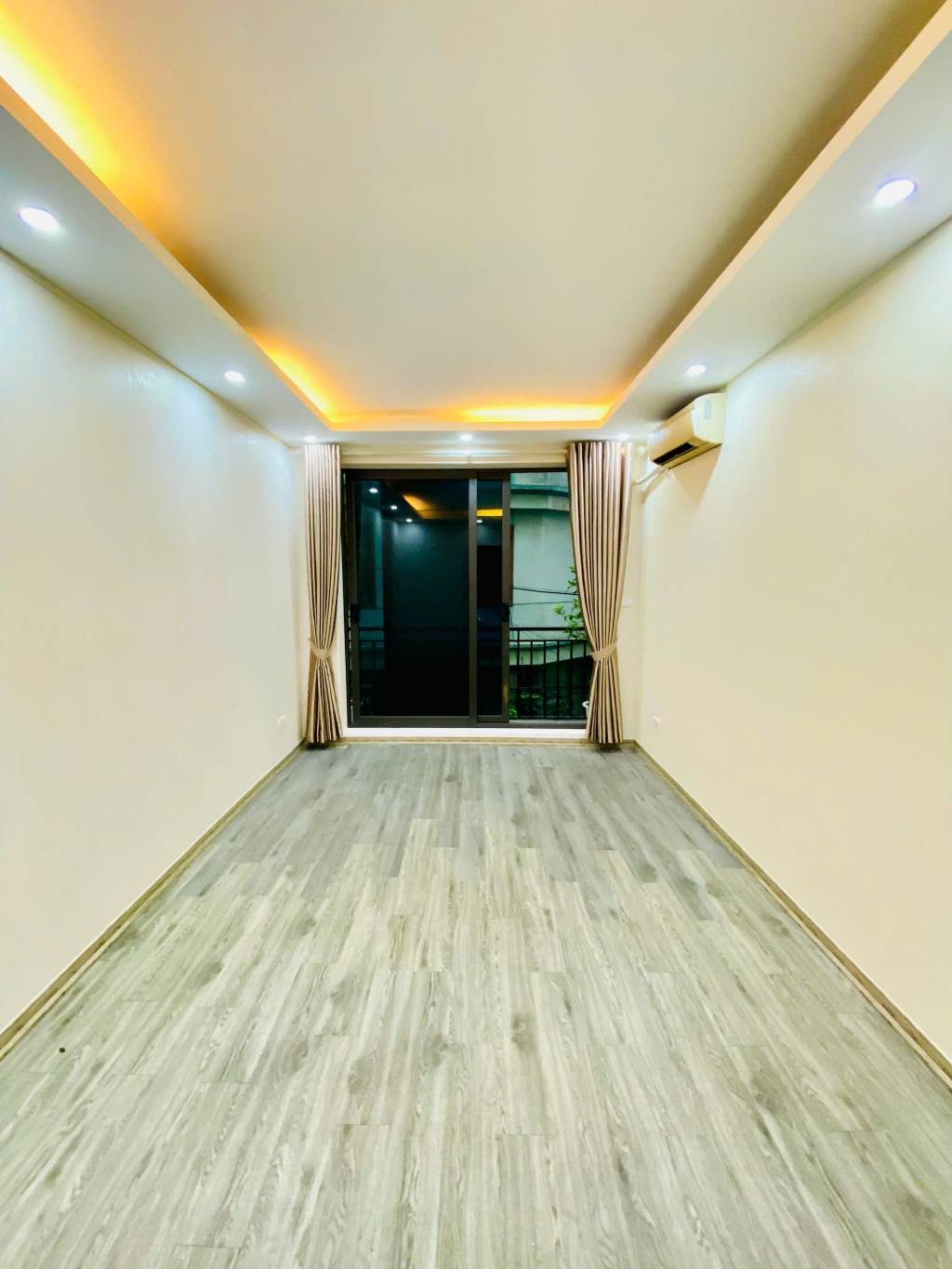 THÁI HÀ - Ô TÔ TRÁNH - KD - 6 TẦNG MỚI ĐẸP