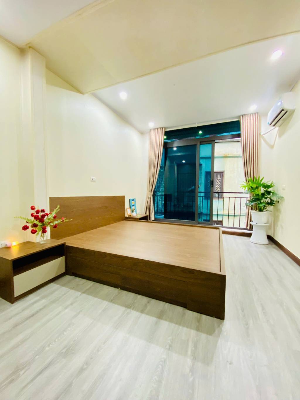 THÁI HÀ - Ô TÔ TRÁNH - KD - 6 TẦNG MỚI ĐẸP