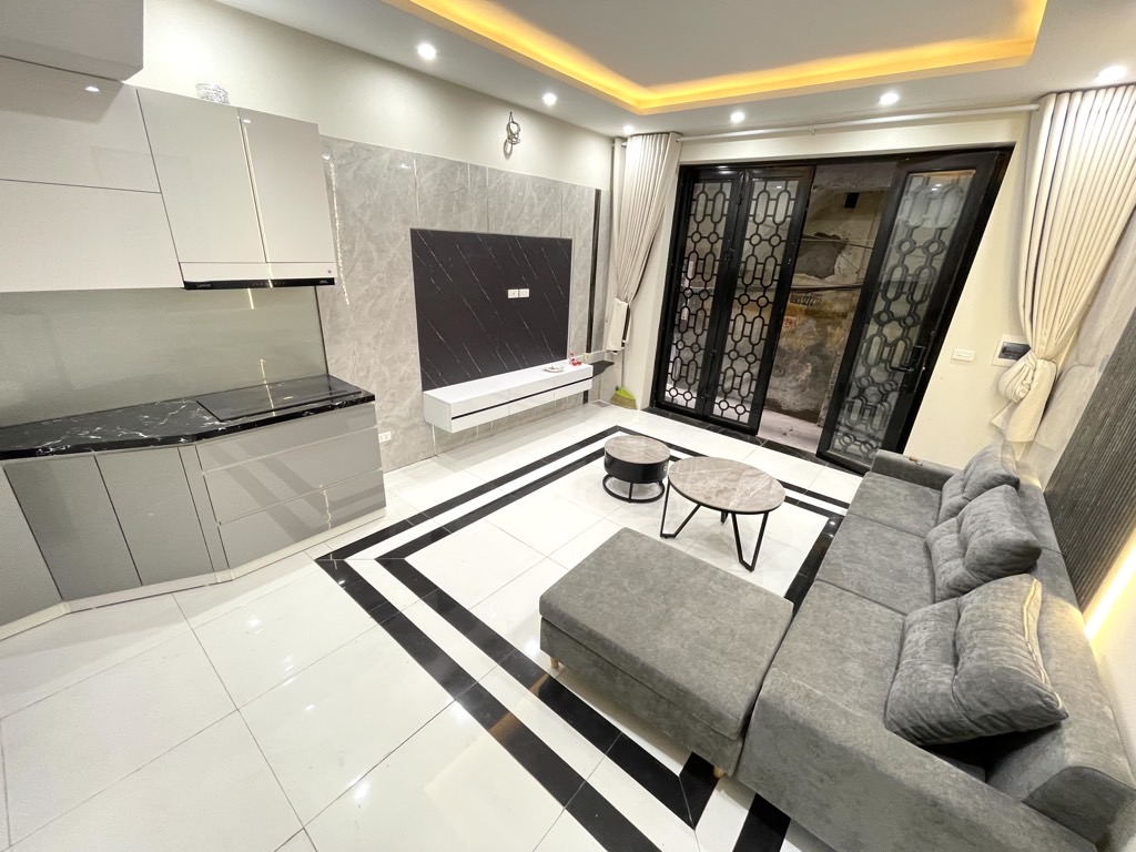 SIÊU PHẨM ĐỘI CẦN - VỊ TRÍ SIÊU ĐỈNH  10M RA MẶT PHỐ -  NHÀ ĐẸP Ở NGAY