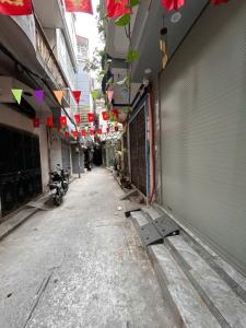 MẶT NGÕ THÔNG KINH DOANH - LÔ GÓC - GẦN Ô TÔ - SỔ VUÔNG NỞ HẬU