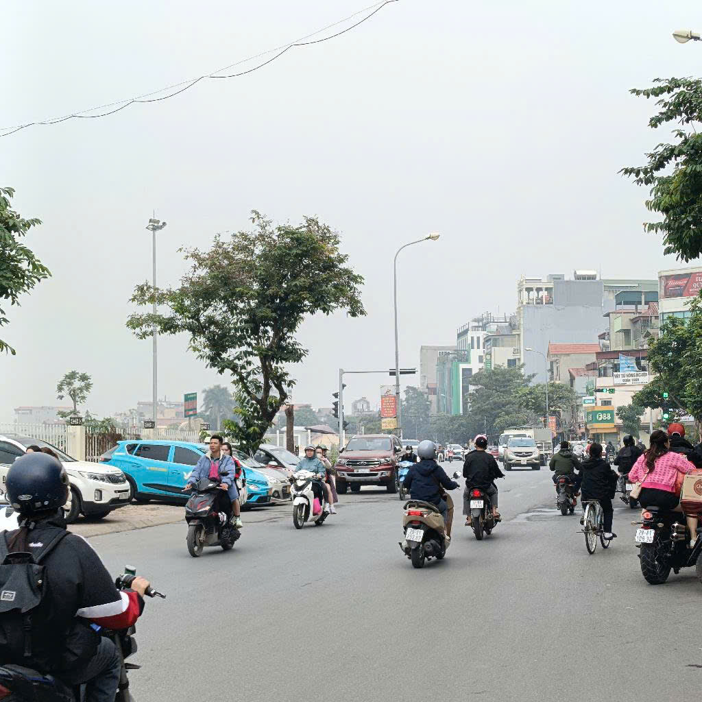 Bán nhà Trâu Quỳ, Gia Lâm - 30 m2 - Nhà mới tinh, sẵn về ở, ô tô đỗ cách 20m - Giá 4.45 tỷ