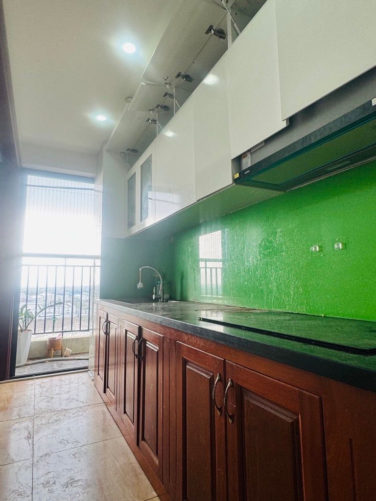 Bán căn hộ 2N 2WC - Rubycity CT3 - Tầng trung, sẵn nội thất - Giá tốt