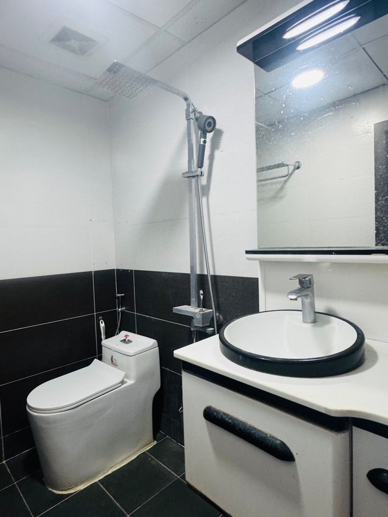 Bán gấp chung cư Rubycity CT3 - 2N 2WC, Nhà sạch sẽ, ấm cúng, sổ đỏ sẵn - Giá tốt nhỉnh 3,5 tỷ