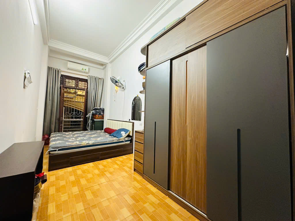BÁN GẤP NHÀ TRẦN CUNG- PHÂN LÔ-OTO ĐỖ CỬA-2 THOÁNG TRƯỚC SAU 32m GIÁ 7.6 TỶ