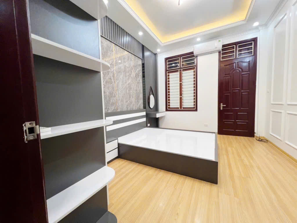 SIÊU HIẾM THUỴ KHUÊ- TÂY HỒ - GẦN Ô TÔ- FULL NỘI THẤT 32m GIÁ 7.2 TỶ