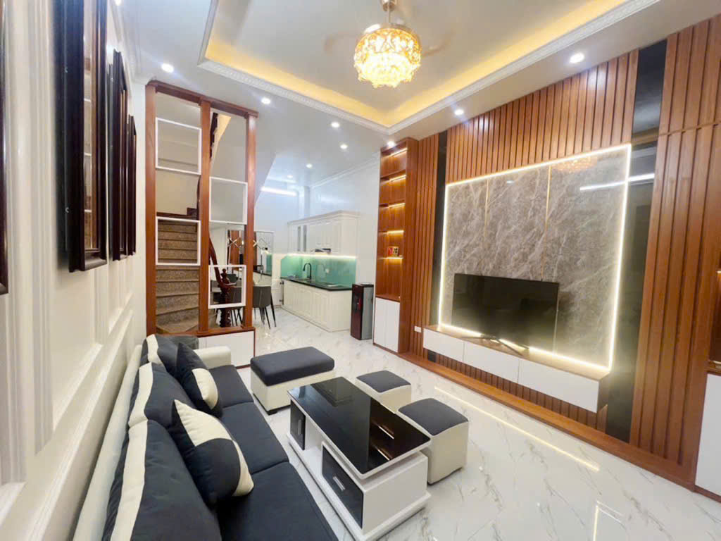 SIÊU HIẾM THUỴ KHUÊ- TÂY HỒ - GẦN Ô TÔ- FULL NỘI THẤT 32m GIÁ 7.2 TỶ