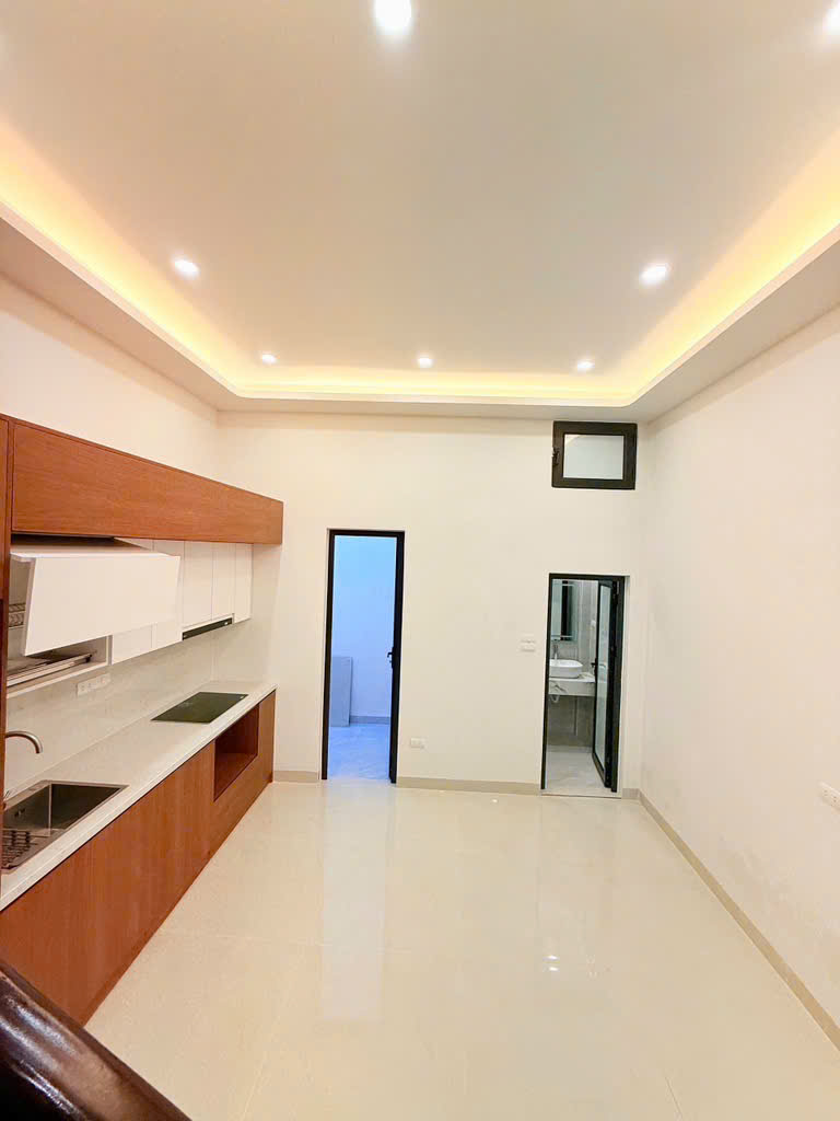 NHÀ MỚI KÍNH KOONG-FULL NỘI THẤT- GẦN O TO -50M GIÁ 9.95 Tỷ