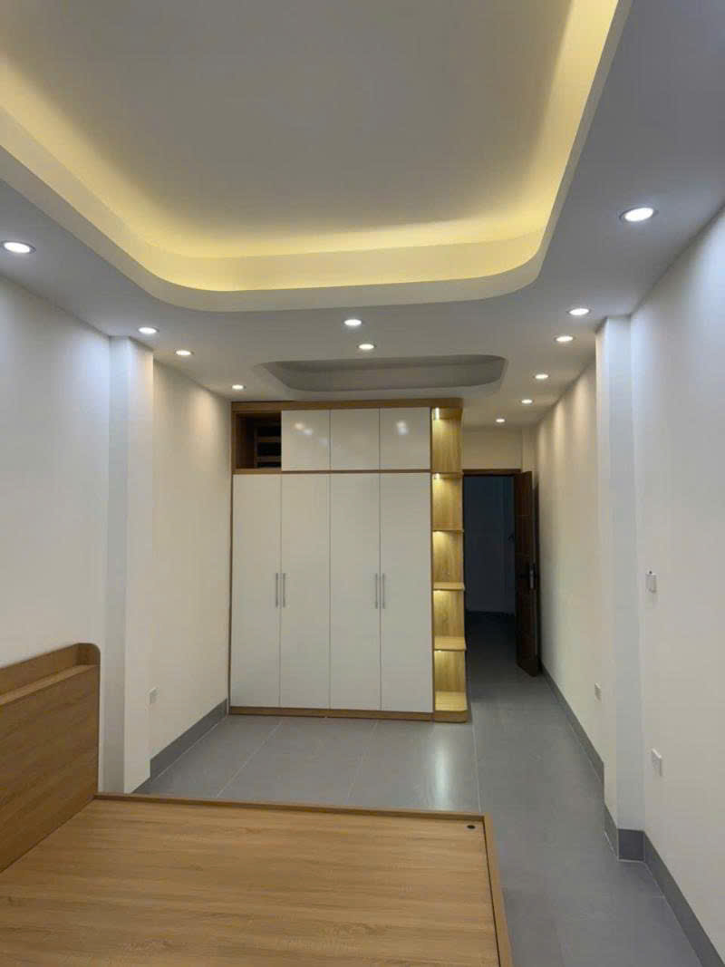 NHÀ THUỴ KHUÊ - 6 TẦNG THANG MÁY- GẦN PHỐ- GẦN HỒ TÂY 45m GIÁ 8.1 TỶ 