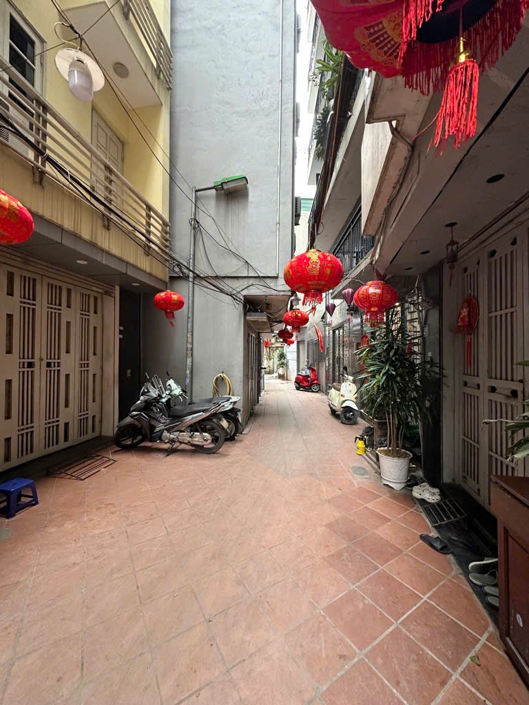 NHÀ ĐẸP - LẠC LONG QUÂN- 2 THOÁNG TRƯỚC SAU - NGÕ NÔNG, RỘNG NHƯ PHỐ- 35m GIÁ 9.5 TỶ