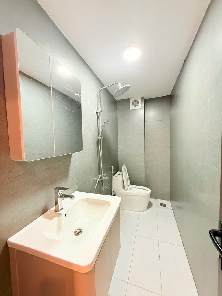 XUÂN ĐỈNH-  MẶT NGÕ THÔNG - LÔ GÓC - Ô TÔ 4 CHỖ ĐỖ CỬA - KINH DOANH 35m GIÁ 9.6 Tỷ