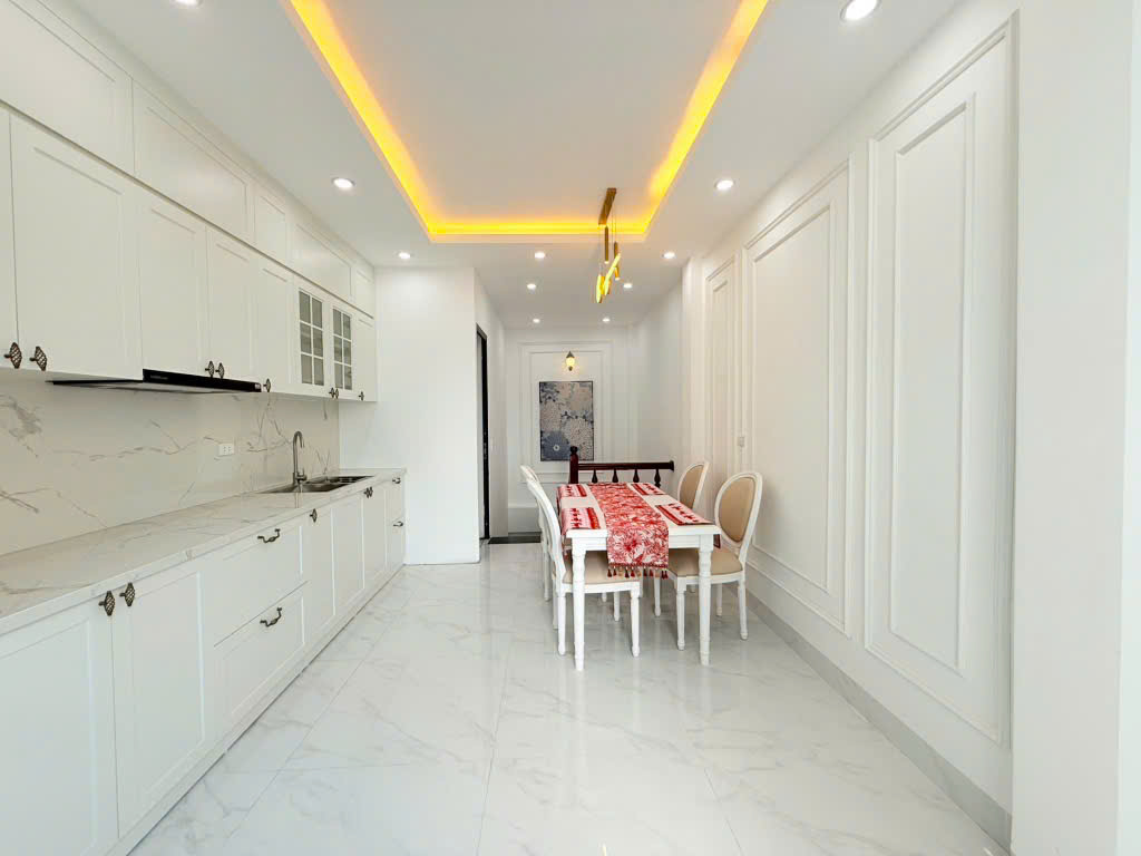 XUÂN ĐỈNH-  MẶT NGÕ THÔNG - LÔ GÓC - Ô TÔ 4 CHỖ ĐỖ CỬA - KINH DOANH 35m GIÁ 9.6 Tỷ