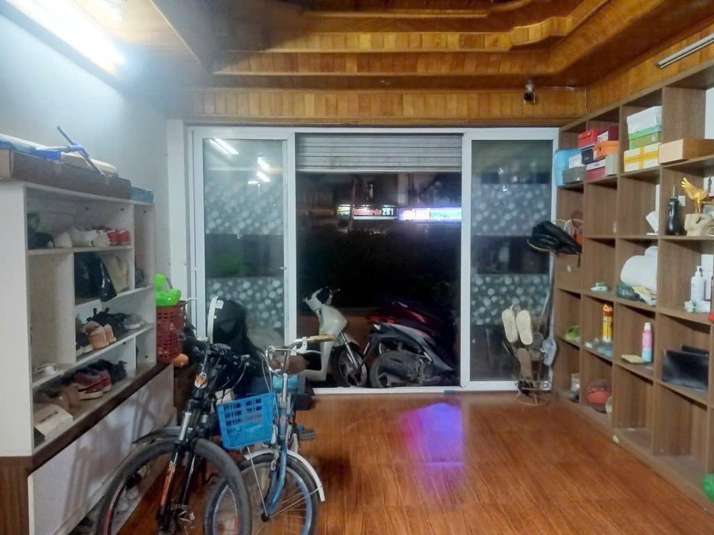 NHÀ MẶT PHỐ- THUỴ PHƯƠNG- Ô TÔ ĐỖ CỬA- VIEW SÔNG HỒNG 39M GIÁ 4.45 TỶ