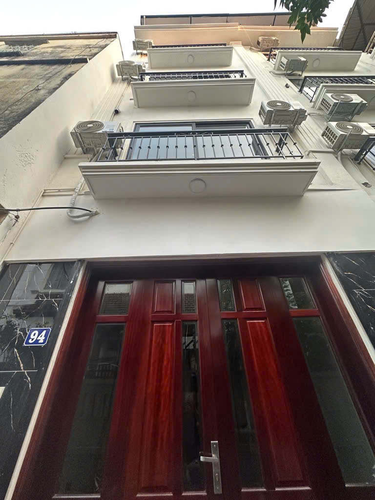 BÁN NHÀ- TỨ LIÊN-5 TẦNG THANG MÁY-GẦN OTO-KD NGÕ NÔNG THẲNG TẮP-35m2 Giá 9.4 tỷ