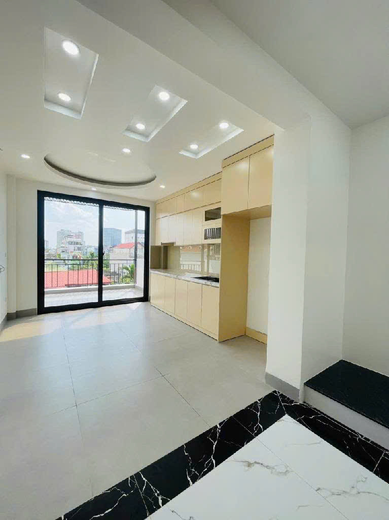 SIÊU PHẨM-BÁN NHÀ ÂU CƠ-GARA-6 TẦNG THANG MÁY - KD- 38m2 GIÁ 11.5 Tỷ
