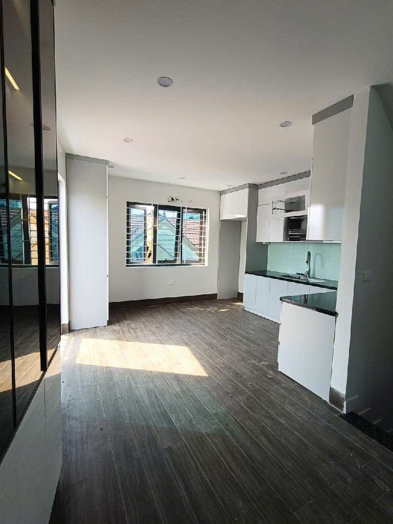 BÁN NHÀ CỔ NHUẾ- NHÀ MỚI ĐÉT - 40m2-5 TẦNG - THANG MÁY - 2 THOÁNG -Ô TÔ GẦN