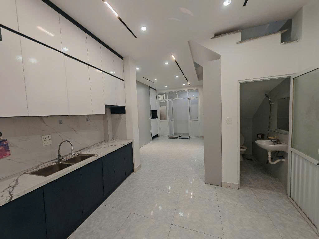 NHÀ PHÚ THƯỢNHÀ PHÚ THƯỢNG- MỚI KÍNH KOONG- GẦN Ô TÔ TRÁNH - FULL NỘI THẤT 5 TẦNG, GIÁ 7.25 tỷ