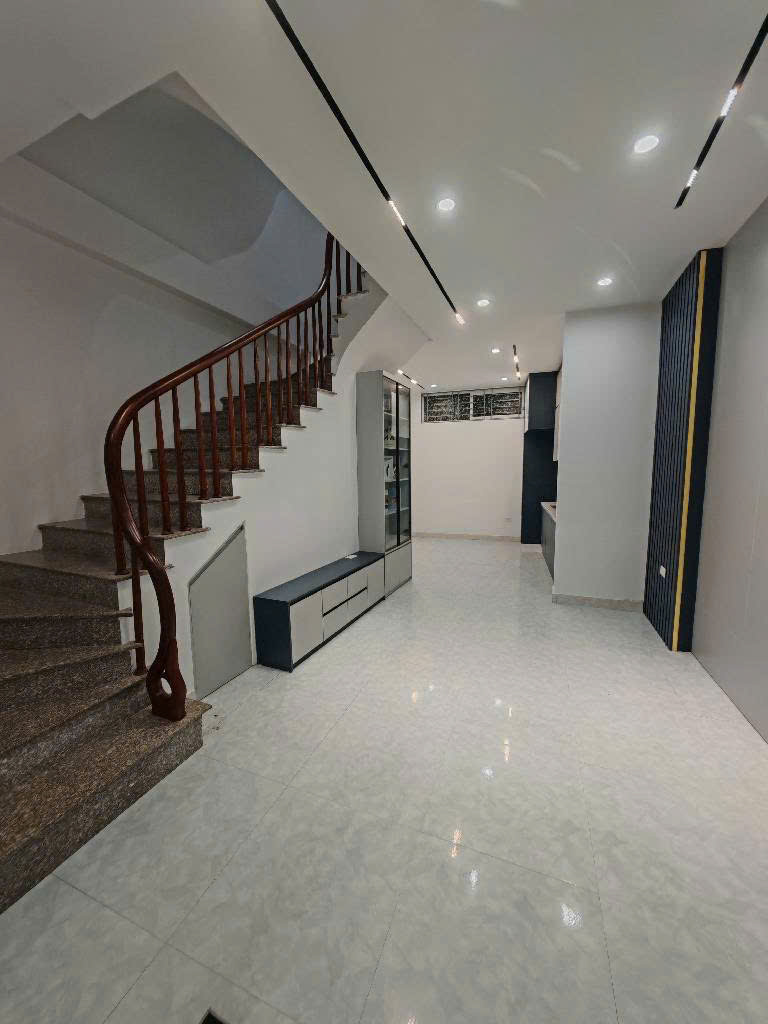 NHÀ PHÚ THƯỢNHÀ PHÚ THƯỢNG- MỚI KÍNH KOONG- GẦN Ô TÔ TRÁNH - FULL NỘI THẤT 5 TẦNG, GIÁ 7.25 tỷ