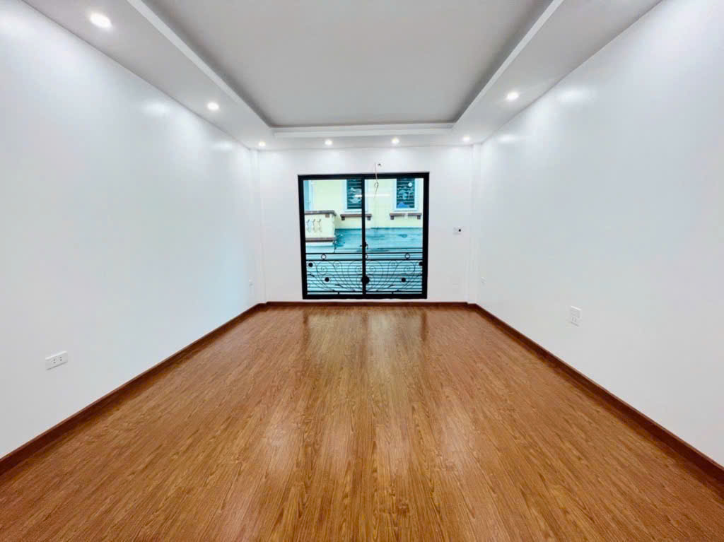 NHÀ XUÂN ĐỈNH- MỚI KÍNH KOONG- HÀNG XÓM NGOẠI GIAO ĐOÀN - Ô TÔ ĐỖ CỔNG - LÔ GÓC - ĐẸP LONG LANH. 37m giá 7.88 tỷ ctl