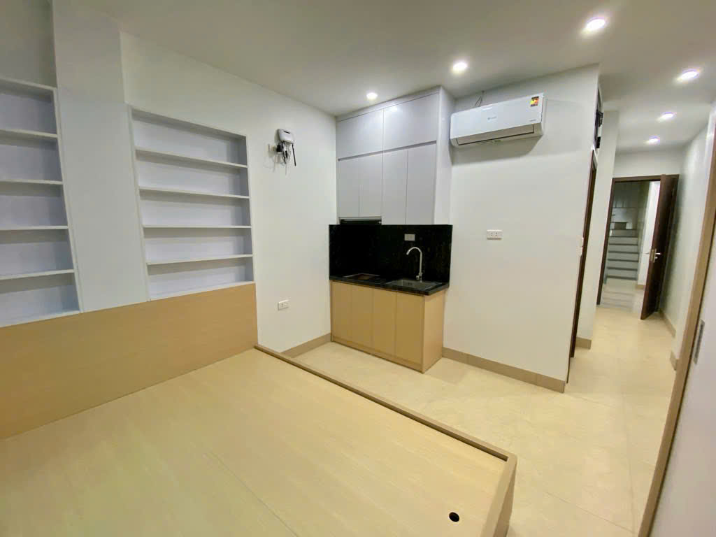 HOÀNG QUỐC VIỆT- NHÀ MỚI KÍNH KOONG-6 TẦNG THANG MÁY- GẦN PHỐ 43m GIÁ 11.4 ctl - NHÀ NGÕ THÔNG, GẦN PHỐ