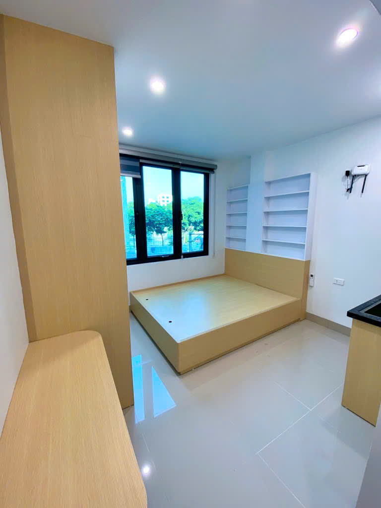 HOÀNG QUỐC VIỆT- NHÀ MỚI KÍNH KOONG-6 TẦNG THANG MÁY- GẦN PHỐ 43m GIÁ 11.4 ctl - NHÀ NGÕ THÔNG, GẦN PHỐ