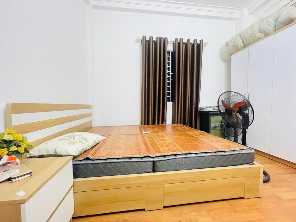 BÁN NHÀ TRẦN CUNG- NHÀ ĐẸP Ở NGAY  - SÁT Ô TÔ - KĐT NAM CƯỜNG. 42m2 Giá 9.4 Tỷ ctl
