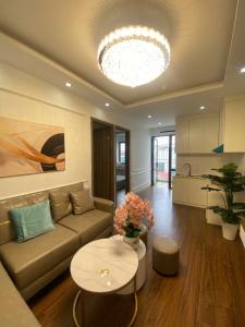 SIÊU HIẾM CĂN HỘ CHUNG CƯ MINI MỚI - LẠC LONG QUÂN - SÁT HỒ TÂY-Ô TÔ- THANG MÁY 58m GIÁ 2.64 TỶ