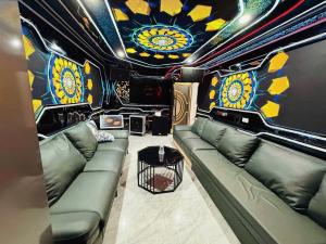 BÁN NHÀ PHỐ ÂU CƠ- TOÀ APARTMENT SIÊU VIP- PHỐ TÂY- TÒA 8 TẦNG THANG MÁY MỚI TINH - TỔNG 8 PHÒNG MASTER - 1 PHÒNG KARAOKE - 50M RA MẶT PHỐ ÂU CƠ - NGÕ THÔNG CÁC NGẢ 47m giá 12.9 tỷ
