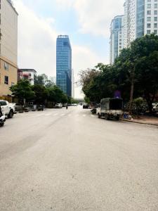 NHÀ ĐẸP TRẦN CUNG- MẶT NGÕ THÔNG -KINH DOANH -- Ở SƯỚNG - DÒNG TIỀN ỔN ĐỊNH HÀNG THÁNG. 70m2 GIÁ 12.5 Tỷ