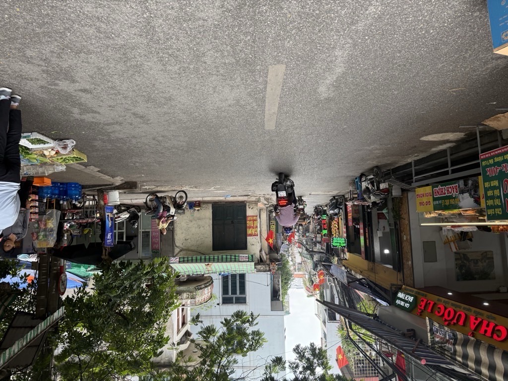Giáp Bát nhà đẹp - thang máy nhập khẩu, thoáng trước thoáng sau.