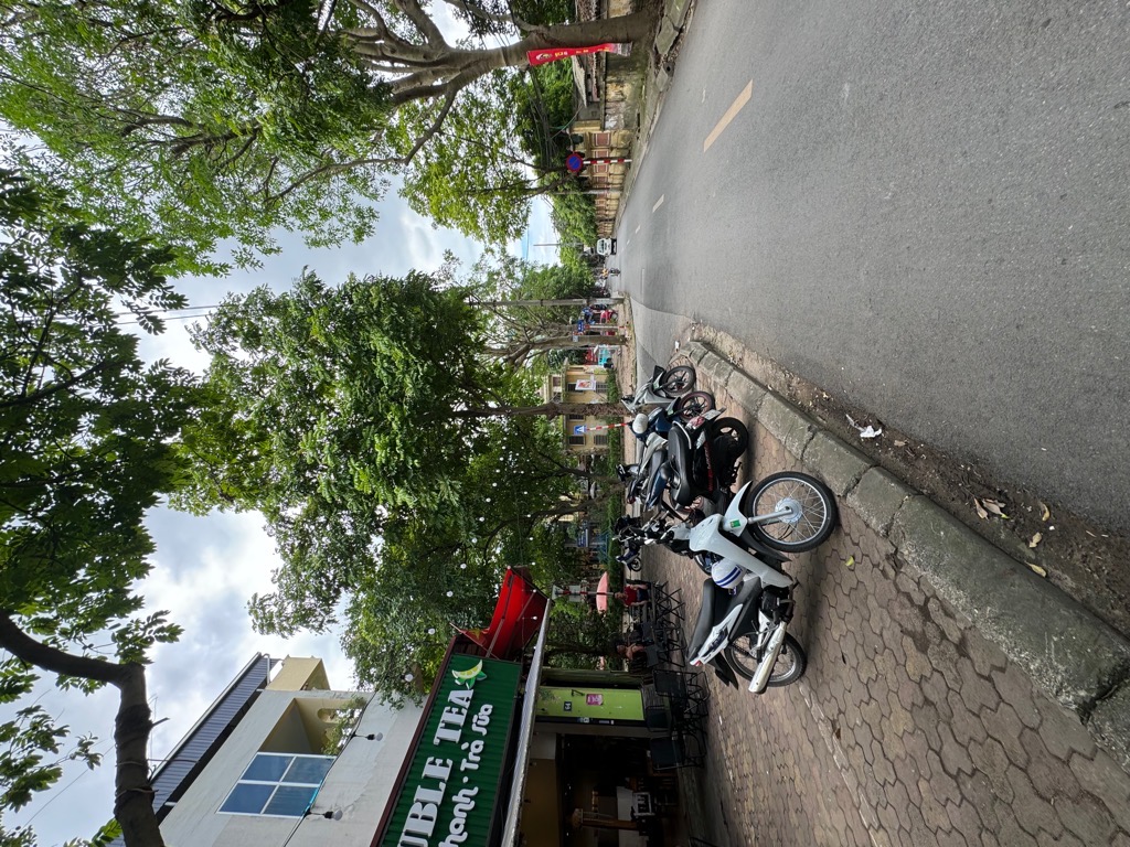 PHỐ TÂY TRÀ - PHÂN LÔ - Ô TÔ TRÁNH, 7 CHỖ ĐẬU TRONG NHÀ - VỈA HÈ ĐÁ BÓNG