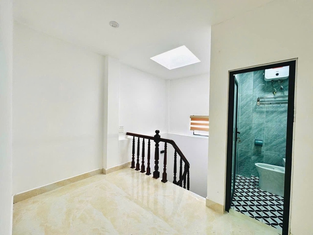 GẦN PHỐ - 30M RA MẶT ĐƯỜNG - NHỎ TIỀN - SỔ NỞ HẬU - KHU VỰC SẦM UẤT - FULL NỘI THẤT XỊN