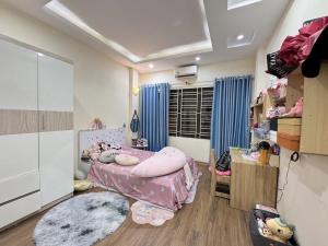 Nhỉnh 5 tỷ có ngay nhà 4 tầng 40m2 mặt tiền 5.6m chủ xây tâm huyết tại Dương Nội Hà Đông