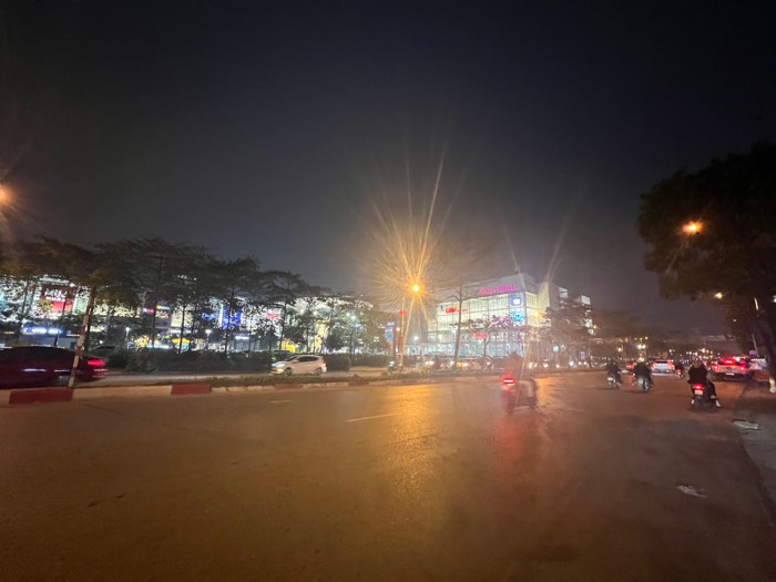 ĐỐI DIỆN AEON MALL LONG BIÊN - NGÕ THẲNG Ô TÔ 7 CHỖ ĐỖ CỬA- 64 M2- 5 TỶ