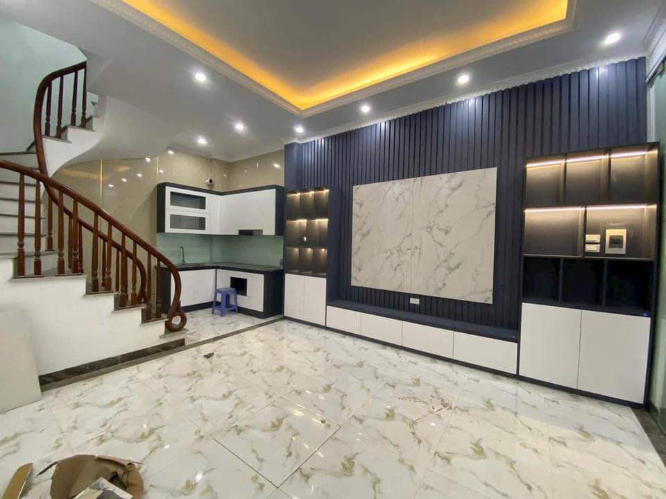 Bán nhà Hoàng Mai, sổ vuông, ngõ oto nông, 40m2 chỉ hơn 4,5 tỷ