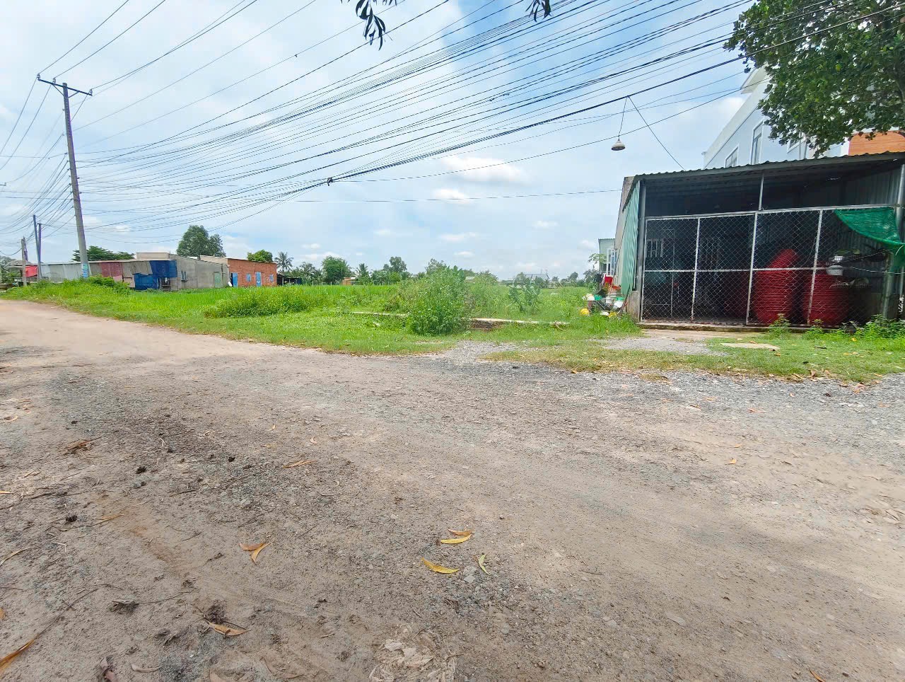 Cần bán gấp lô đất