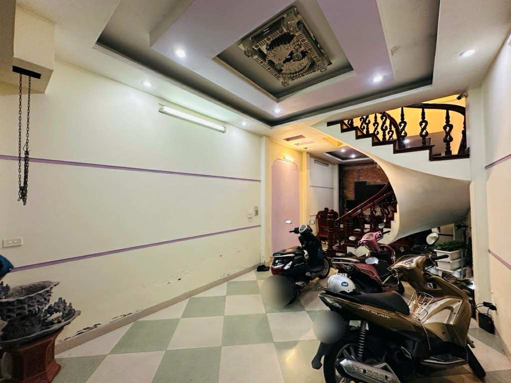 Siêu Phẩm Phân Lô Cầu Giấy - Phan Văn Trường - Phân Lô Bàn Cờ - Ô Tô Đõ Cửa