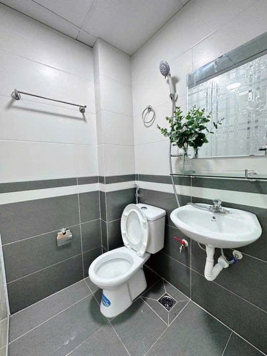 Phố Nguyênc Chánh - Cầu Giấy - Dòng Tiền 50triệu 1 Tháng