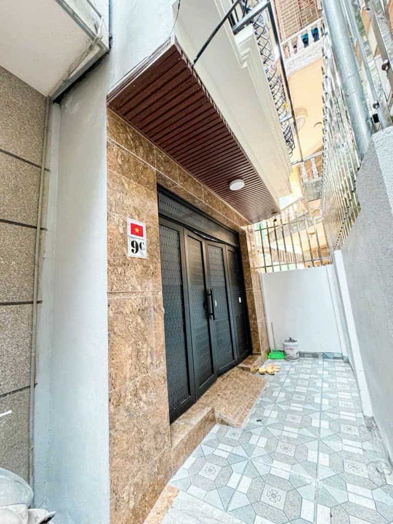 TOÀ CĂN HỘ DỊCH VỤ - TRUNG TÂM CẦU GIẤY - DÒNG TIỀN 90 TRIỆU/THÁNG