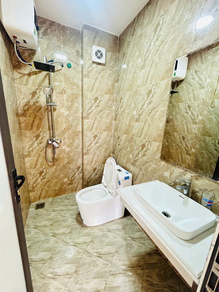 THANH LÂN 32m x 5T  Chỉ 6.x Tỷ - SIÊU PHẨM LÔ GÓC - MẶT TIỀN  QUYỀN LỰC - OTÔ - SỔ HOA HẬU