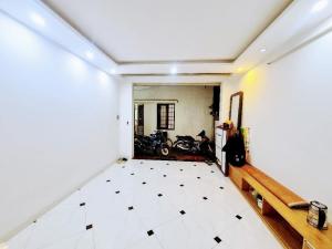 Bán nhà Bằng Liệt, nhà mới, 30m2, 5,8 tỷ