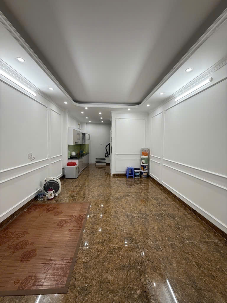 Bán nhà Phố Xã Đàn, 7 Tầng, Gần Ô Tô, Trước Nhà Thoáng, Giá: 13.6 Tỷ, Lh: 0396935190.