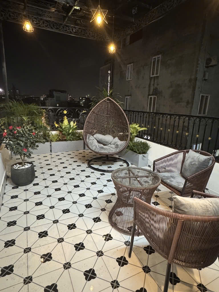 Bán nhà Hào Nam, 7 Tầng, Thang Máy, Gần Mặt Phố, Giá: 13.65 Tỷ, Lh: 0396935190.