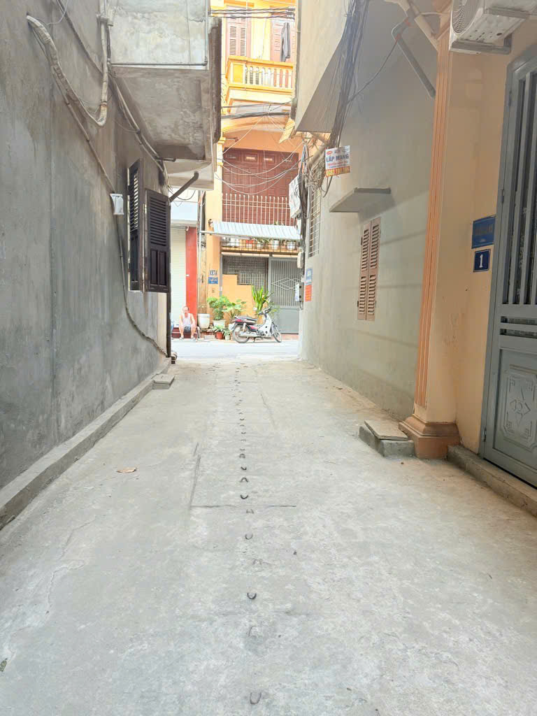 Chính chủ bán căn 51M2, 4T, phố Phan Đình Giót, giá 6.4 tỷ