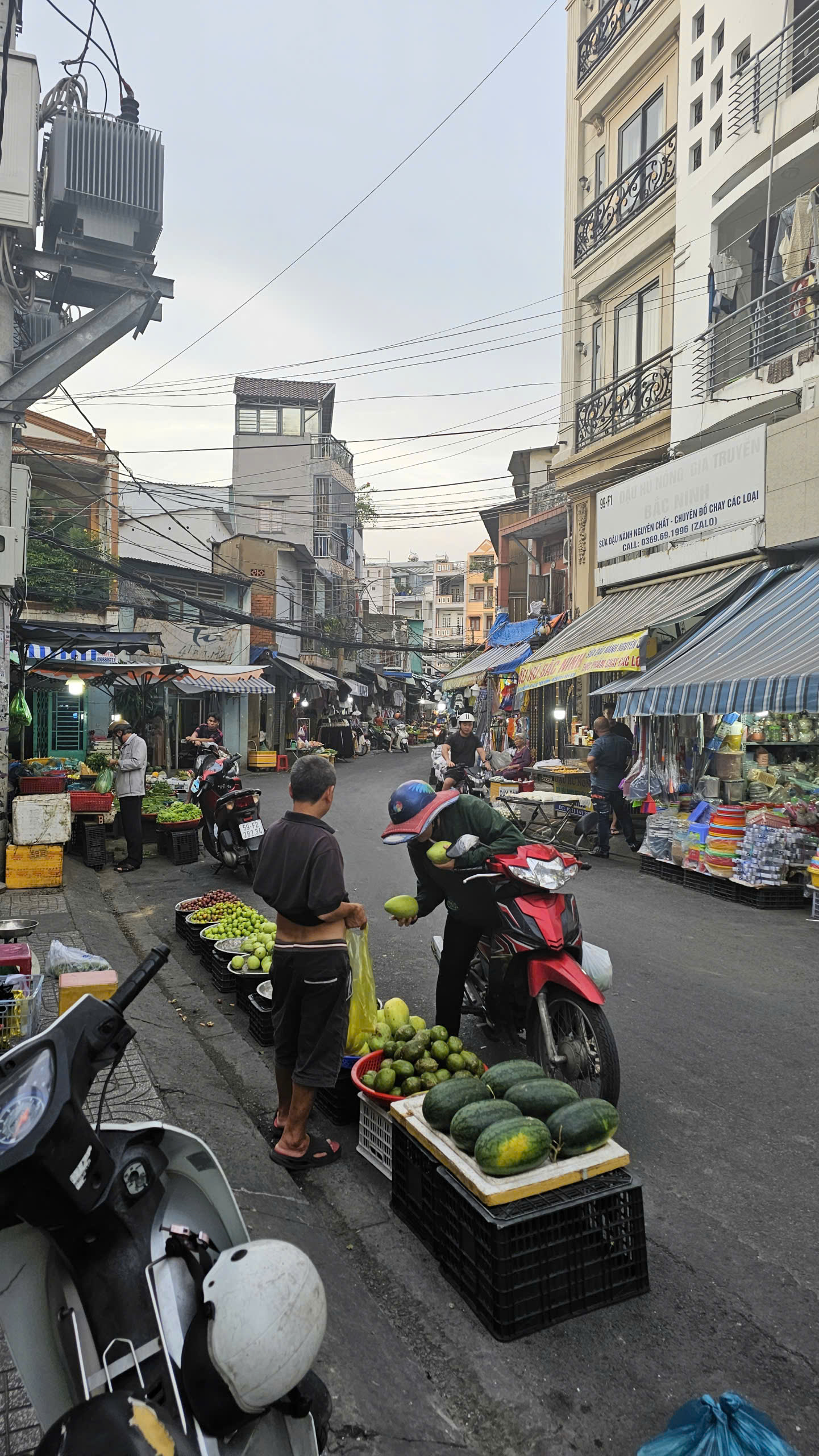Bán nhà Mặt tiền 84 Bùi Thế Mỹ, Nhà ngay chợ sầm uất tiện kinh doanh buôn bán, cho thuê