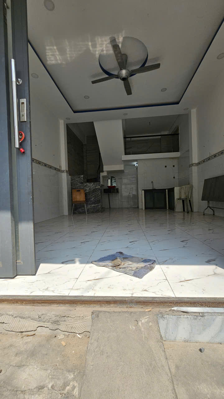 Bán nhà Mặt tiền 1 Lê Lộ, Phường Phú Thạnh, Khu họ Lê. DT 4,6 x 8, 1 trệt 1 lầu chỉ 5,5 tỷ