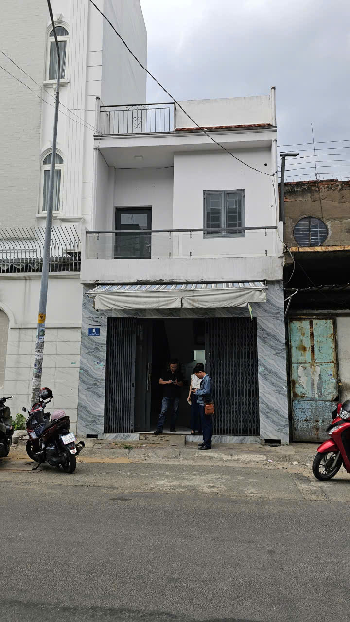 Bán nhà Mặt tiền 1 Lê Lộ, Phường Phú Thạnh, Khu họ Lê. DT 4,6 x 8, 1 trệt 1 lầu chỉ 5,5 tỷ