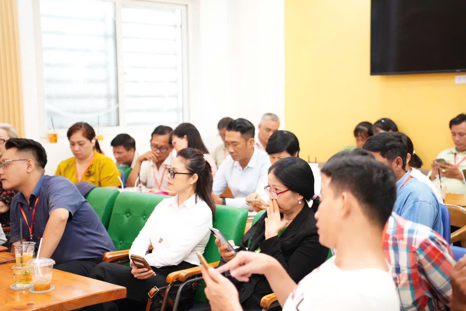 Tuyển dụng Môi Giới nhà phố  – Vạn Phú Land 123 Tân Bình, Số 8 Lê Trung Nghĩa. Chuyên Tân Bình -