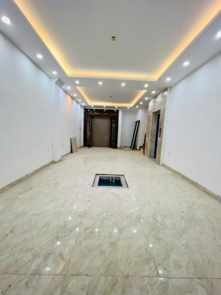 Lò Đúc, 68m x 5 tầng, thang máy, 2 mặt ngõ, kd, 30m ra phố, nhỉnh 13 tỷ